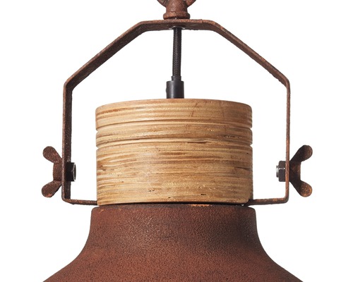 Detaljbild av en hänglampa med trä- och metallelement