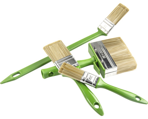 Flera penslar med borst och plasthandtag