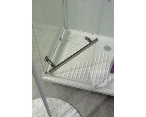 Detaljvy av en duschkabin med handtag och duschkabin.