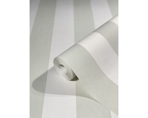 Tapetrulle med randigt mönster