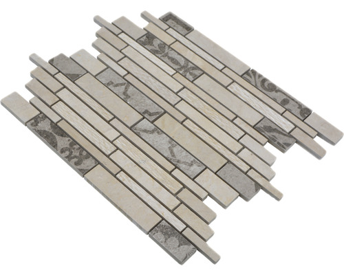 Mosaikplatta med linjärt mönster och olika texturer.