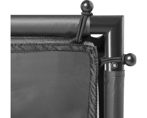 Detaljvy av ett insynsskydd med tygklädsel och fästdetaljer