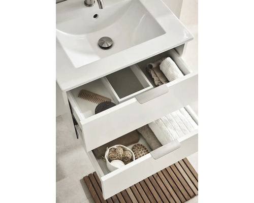 Tvättställsskåp med handfat och öppna lådor för badrumsförvaring