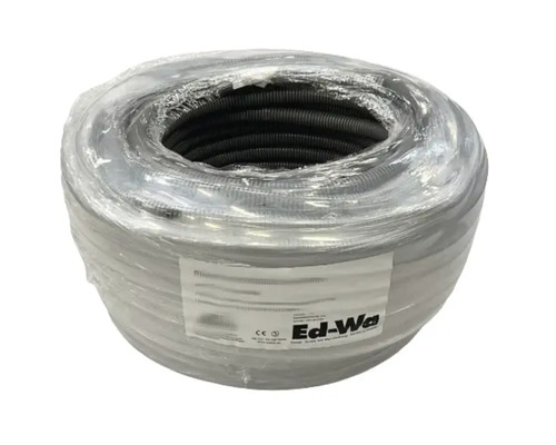 Rulle med grått korrugerat rör för elinstallation