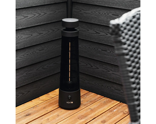 Heato terrassvärmare för utomhusbruk på en träterrass