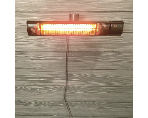Väggmonterad terrassvärmare med elkabel