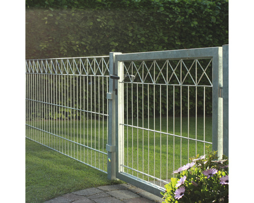 Dubbelstavsmatstängsel med grind i trädgården