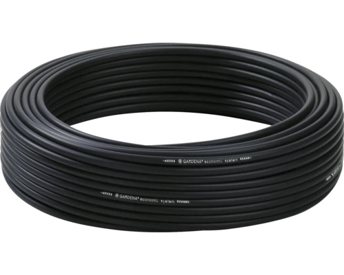 Upprullad trädgårdsslang