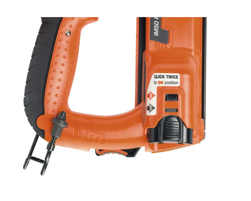 Detaljvy av en impulshammar med svart handtag och instruktioner för användning.