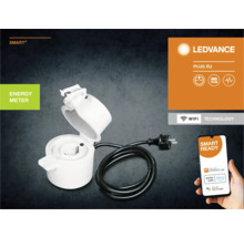 Ledvance Smart Plus energimätare för utomhusbruk med tillhörande app på en smartphone
