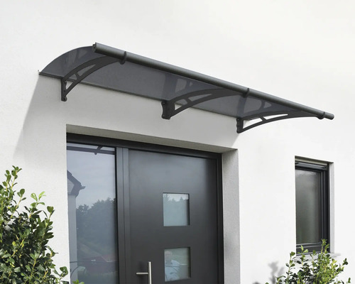 Dörrtak av plast ovanför en ytterdörr