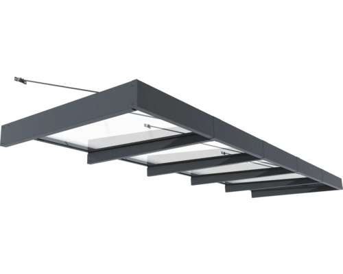 Tak med metallram och transparenta paneler