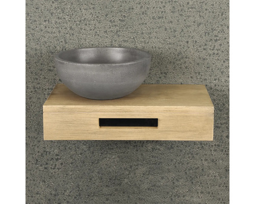 Tvättställ i betong på en trähylla