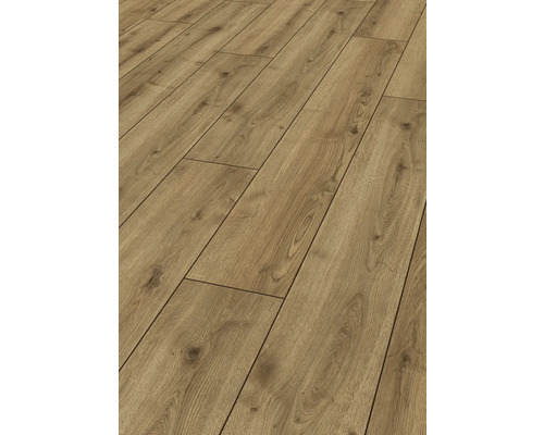 Lagt laminat med träutseende