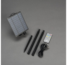 Solpanel med markspett, USB-kabel och fjärrkontroll