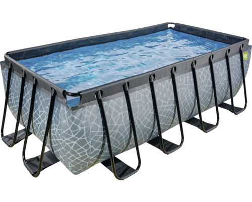 Rektangulär pool med stålram och vatten