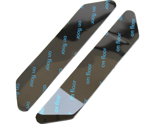 Två golvskydd att fästa