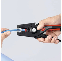 Knipex avisoleringsverktyg som strippar en kabel