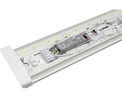 Inre vy av en LED-armatur för våtrum med elektroniska komponenter