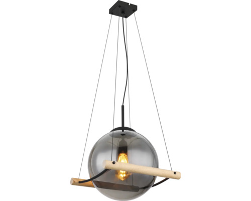 Pendellampa med glaskula och trädetaljer