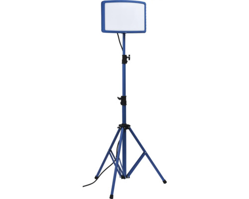 Golvlampa med stativ och rektangulärt lamphuvud