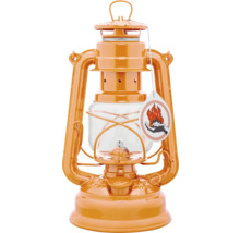 Orangefärgad fotogenlampa