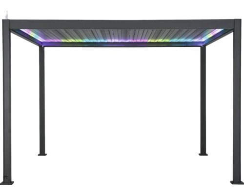 Fristående paviljongkonstruktion med lamelltak och belysning