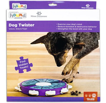 Outward Hound Dog Twister intelligensleksak för hundar i förpackningen.