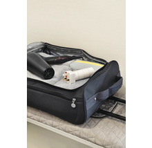 Öppen vagn med hårfön, plattång, adapter och necessär