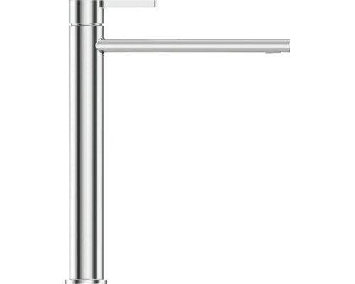 Vattenkran av metall