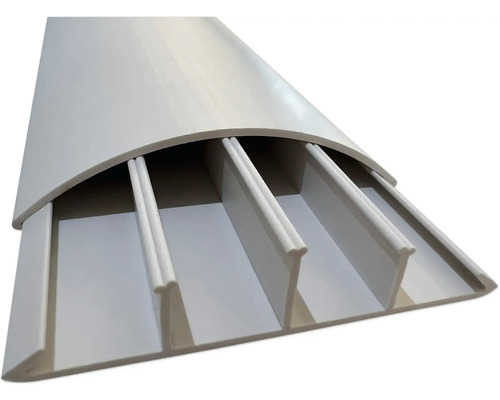 Kabelkanal av plast för kabelhantering