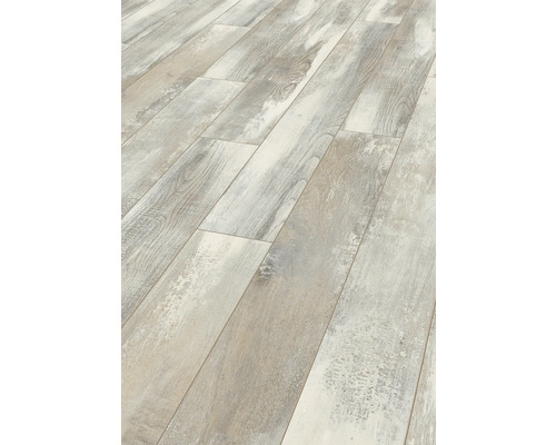 Lagt laminatgolv med träutseende