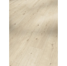 Ljust laminatgolv med träutseende