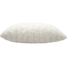 Dekorativ kudde med pälsstruktur