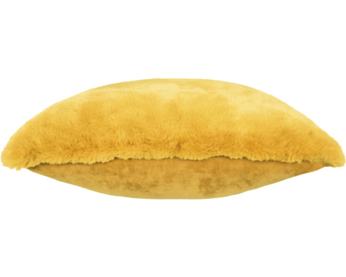 Dekorativ kudde med fuskpäls