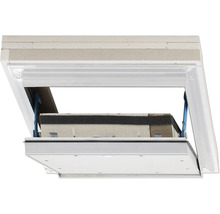 Öppen vindstrappa av trä