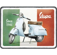 Dekorativ plåtskylt med Vespa-scooter och italienska flaggan som bakgrund