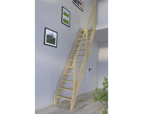 Trätrappa med räcke i vardagsrum