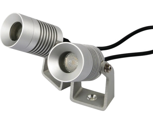 Två silverfärgade LED-trädgårdsstrålkastare med kabel