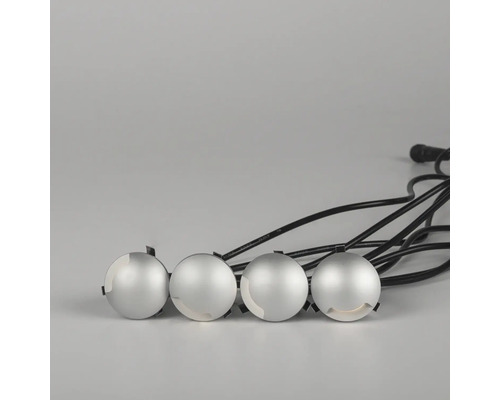 Fyra infällda markspotlights med kabel