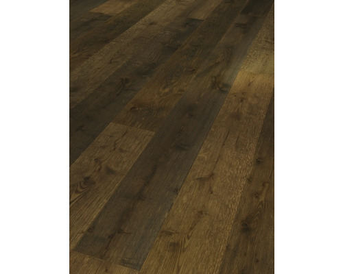 Lagt laminat med träutseende