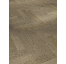 Parkett lagt i fiskbensmönster.