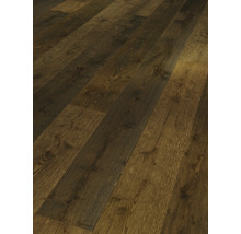 Mörkt trägolv i interiör