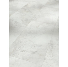 Golv med paneler i marmorlook