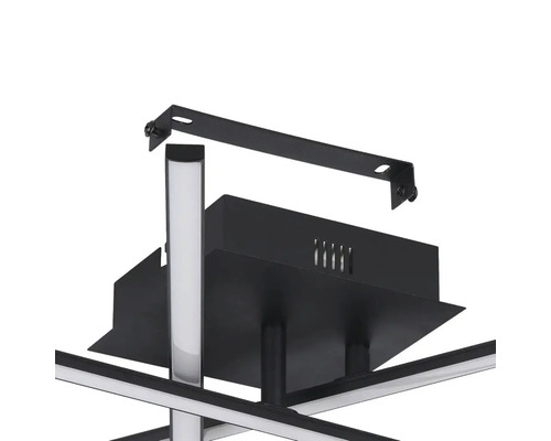 Detaljvy av taklampan med monteringsfäste