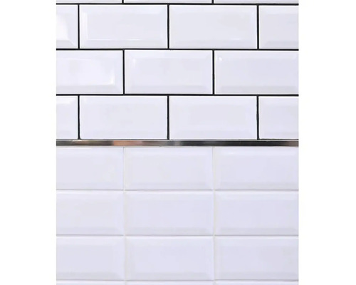 Väggkakel med genomgående fog