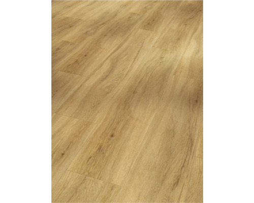 Lagt laminat med träutseende