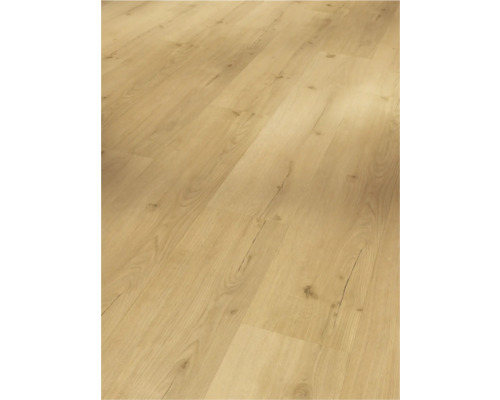 Golvbeläggning med träimitation