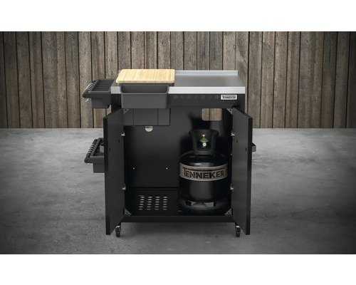 Tenneker gasolgrillvagn med öppna dörrar och gasoltub