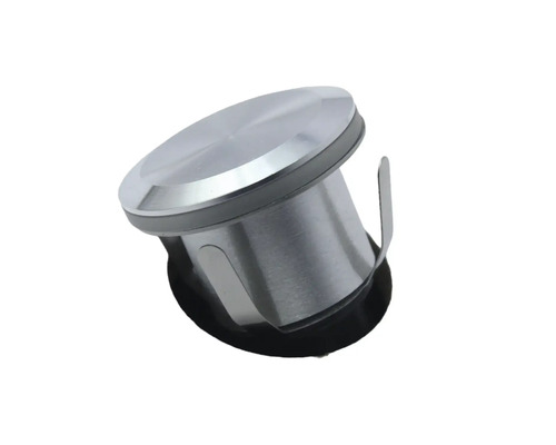 Infälld spotlight av metall med svart tätningsring